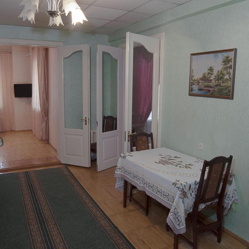 Готельний Комплекс Самікс Kiev Exterior foto