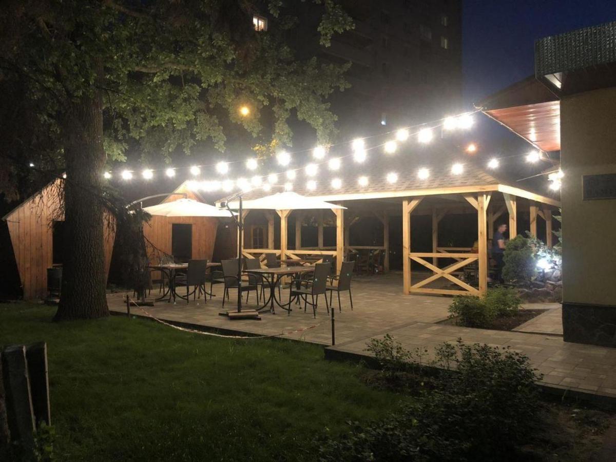 Готельний Комплекс Самікс Kiev Exterior foto